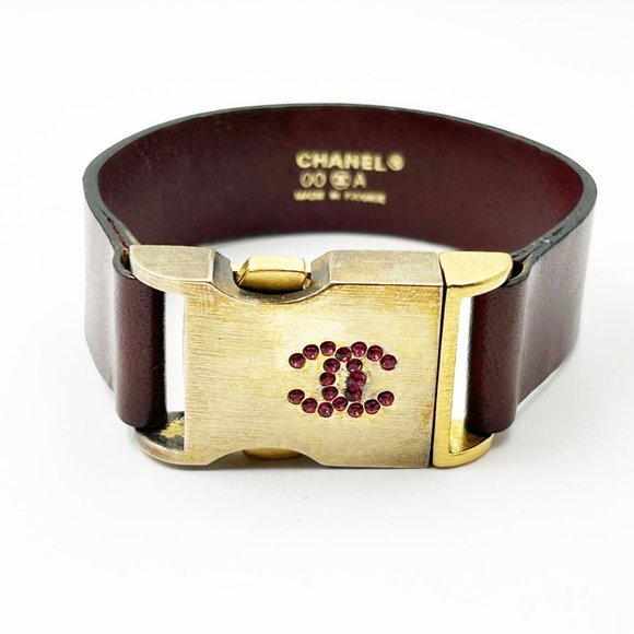 Chanel Vintage Red Crystal Gold Buckle Leather Belt Bracelet - Picture 1 of 4
